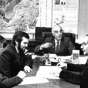Начало 1990-х. К.Г. Леви, С.В. Рассказов, Н.А. Логачев, С.И. Шерман.